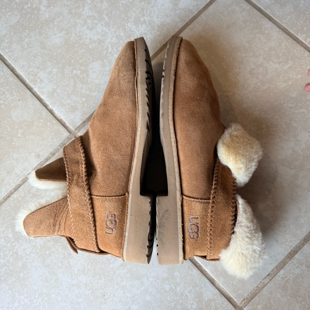 UGG McKay Classic Ankle Chelsea Bootie size 10.5 Suede Shearling Soft Cozy Comfy - Picture 9 of 12